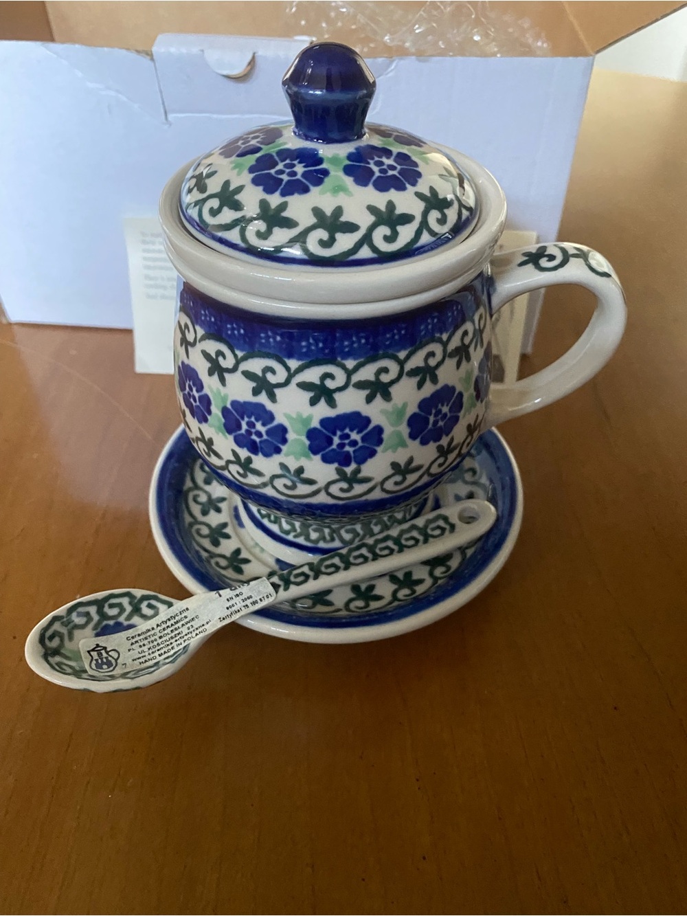 NWT Polish Pottery Hand-Painted 5 piece Tea Mug with Lid, Saucer & Spoon - Blue